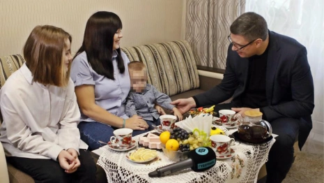 Губернатор подарил жене владимирского мобилизованного пылесос