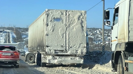 Во Владимире Пекинка «стоит» второй день подряд из-за фур