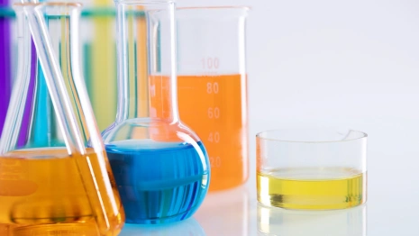 В Камешково рядом с райбольницей нашли опасные химикаты