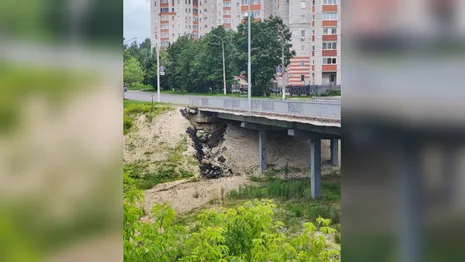 Во Владимире дожди размыли мост у ДТЮ