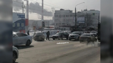 Во Владимире авария спровоцировала огромную пробку в Добром