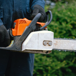 В Александрове мужчина пойдет под суд за угрозы бензопилой теще и полицейским