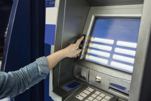 Жителей Владимирской области развели на 29 млн рублей за неделю