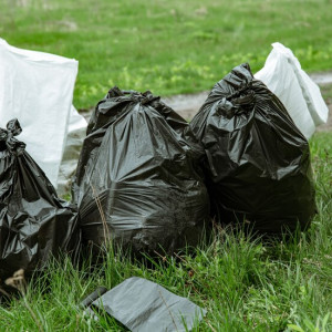 Кладбище в Юрьев-Польском завалило мусором