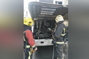 Во Владимире на Суздальском проспекте загорелся автобус
