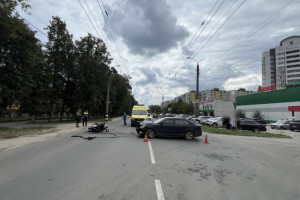 В Коврове мотоциклист попал в больницу после столкновения с легковушкой