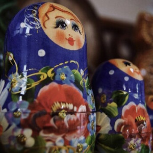 В Суздале создадут стол с левитирующими матрешками