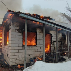 Во Владимирской области вспыхнул жилой дом