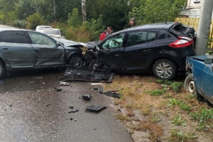 Стали известны подробности лобового столкновения двух машин во Владимирской области  