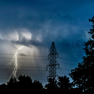 Владимирских энергетиков перевели в режим повышенной готовности из-за надвигающейся непогоды