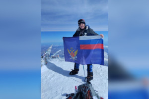 Сотрудник СИЗО из Кольчугино покорил Эльбрус