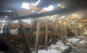 В Коврове крыша дома на Северном проезде рухнула под тяжестью снега