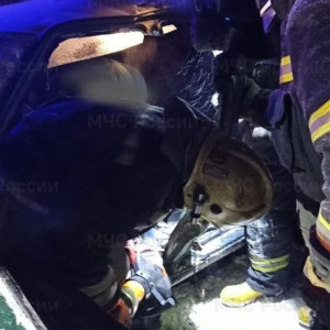 Во Владимирской области спасатели деблокировали пострадавших в аварии