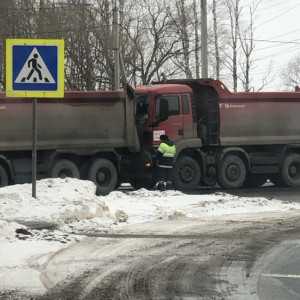 Во Владимире у «Глобуса» столкнулись два самосвала