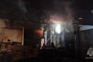 В Муроме загорелся цех деревообработки 