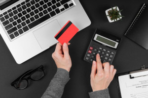 Опрос ВТБ: половина ЦФО хотят пользоваться общим семейным счетом