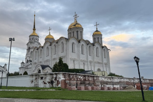 Как идет восстановление ограды Успенского собора во Владимире?
