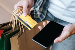 Владимирцам все еще не хватает зарплаты для комфортной жизни