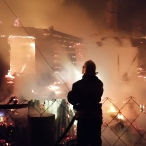 Во Владимирской области рядом с усадьбой князя Голицына сгорел жилой дом