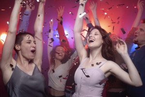 Во Владимирской области мошенники начали рассылать «фото с вечеринки»