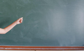 В Покрове учитель ударила ребенка головой о школьную доску