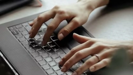 Необоснованно уволенная жительница Киржача отсудила 10 тыс. рублей