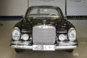 Во Владимире выставили на продажу раритетный Mercedes за 13,5 млн рублей
