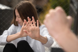 Жителя Меленковского района будут судить за избиение супруги до смерти