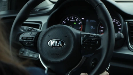 Следком отказался заводить дело из-за покупки чиновниками из Собинки Kia за 5 миллионов