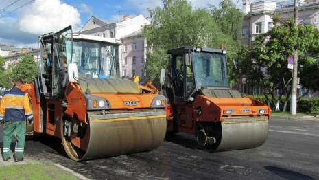 Во Владимире на трех улицах начали ремонтировать дороги