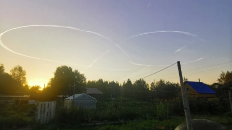 В небе над Владимиром заметили загадочные круги