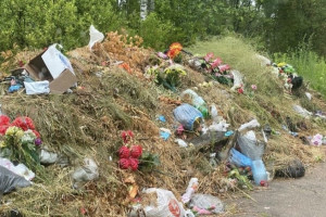 На чиновников из Вязниковского района подали в суд из-за свалок на улицах и у кладбища