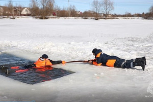 После смертей на водоемах владимирские спасатели предостерегли детей от выхода на лед