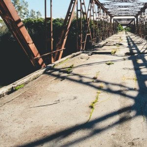 Жителей владимирской деревни отрезал от цивилизации сломанный мост