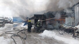 В деревне под Александровом загорелся склад