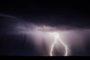 Во Владимирской области начался дождь с грозой