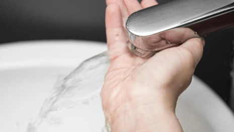 Мать мобилизованного на СВО жителя Суздальского района пожаловалась на грязную воду