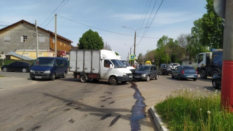 Во Владимирской области ГАЗель врезалась в отечественную легковушку