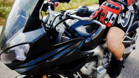 Во Владимире 15-летний питбайкер пострадал в аварии с иномаркой