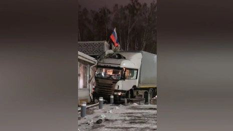 Полиция рассказала о ДТП с въехавшей в кафе фурой на владимирской трассе