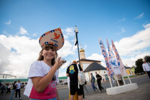 Суздальскую айдентику от Артемия Лебедева обвинили в пропаганде ЛГБТ*