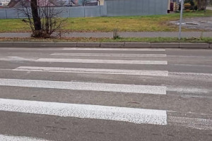 Жители Юрьев-Польского возмутились уходящим в бордюр пешеходным переходом