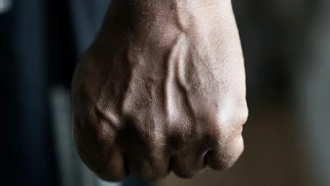 Во Владимире 19-летний парень до смерти избил престарелую мать друга