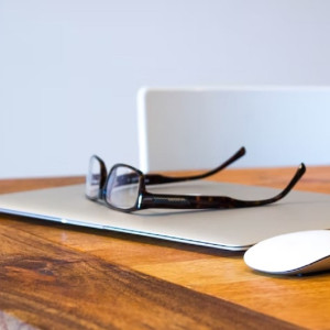 Во Владимирской области лжеадвокат выманил у 85-летней пенсионерки 2 млн рублей 