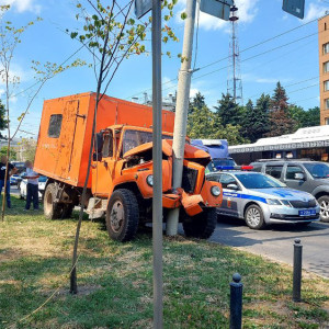 Во Владимире в ДТП с машиной аварийной службы у мэрии пострадали 6 человек
