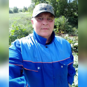 Житель Юрьев-Польского отправился на борьбу с борщевиком вручную