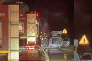 На М-7 под Вязниками с грузовика слетела бочка с топливом: ехавший сзади Ford сгорел