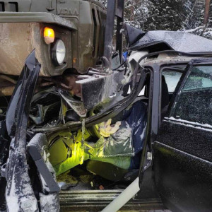 Под Гусь-Хрустальным водитель легковушки влетел под грузовик и погиб