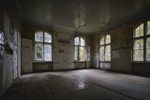 Во Владимире сироте отказались давать квартиру из-за закрепленного за ней ветхого жилья