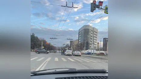 Во Владимире столкнулись легковушка и автобус